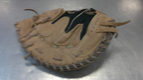 Vist Large View of Product Image Which is Used Louisville Slugger GENESIS BB/SB Catchers RH Throw Brown 31"