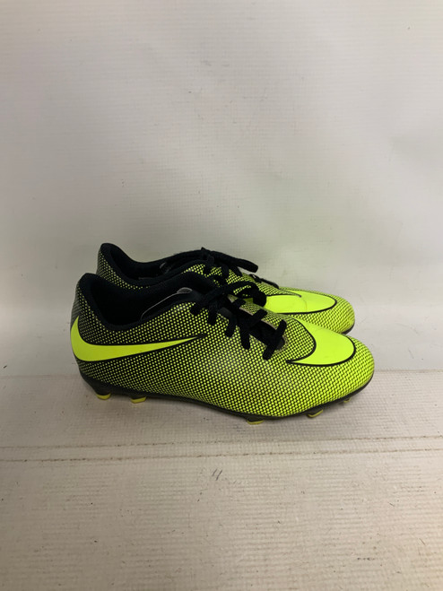 Vist Large View of Product Image Which is Used Nike Soccer Cleats Yellow Junior 04.5