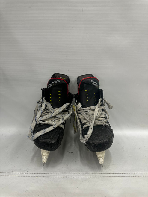 Vist Large View of Product Image Which is Used Bauer HYPERLITE Junior Hockey Skate Junior 03