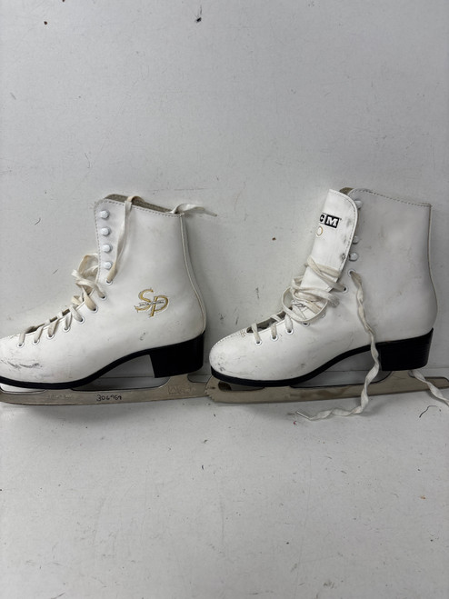 Used CCM SP30 WomensFigure Skate White Senior 10 11891-S000306959 Vist Large View of Product Image Which is Used CCM SP30 WomensFigure Skate White Senior 10