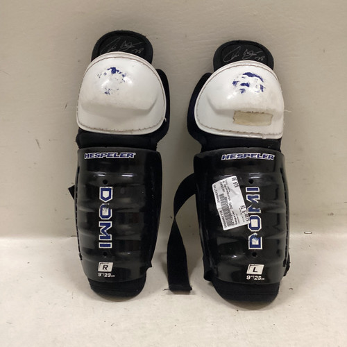 Vist Large View of Product Image Which is Used Hespeler DOMI Youth Shin Guards Black 9"