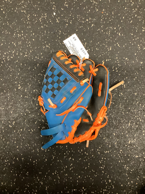 Vist Large View of Product Image Which is Used DICKS SPORTING GOODS BB/SB Glove RH Throw None 8"