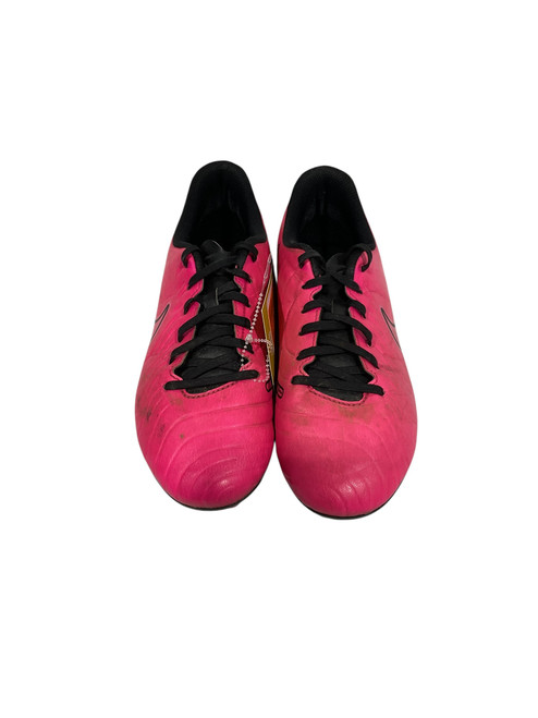 Vist Large View of Product Image Which is Used Nike Soccer Cleats Pink Senior 5.5