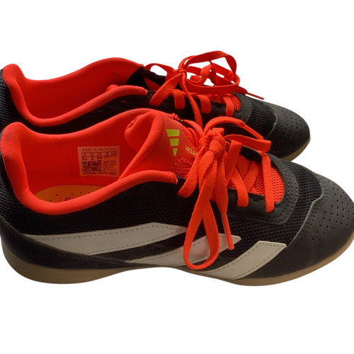 Vist Large View of Product Image Which is Used Adidas PREDATOR Soccer Indoor Shoes Black Junior 02.5
