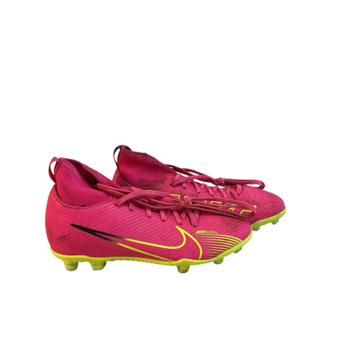 Vist Large View of Product Image Which is Used Nike Soccer Cleats Pink Junior 01