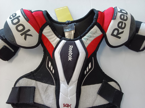 Vist Large View of Product Image Which is Used Reebok 14K Junior Shoulder Pads MD