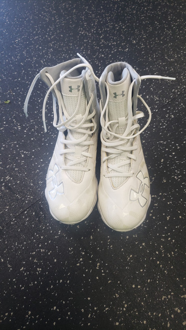 Vist Large View of Product Image Which is Used Under Armour HIGHLIGHT Jr FB Cleats White Junior 04