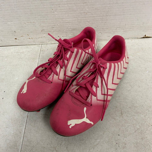 Vist Large View of Product Image Which is Used Puma Soccer Cleats Pink Junior 05