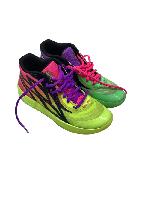 Vist Large View of Product Image Which is Used Puma Basketball Shoes M Red And Purple Senior 9
