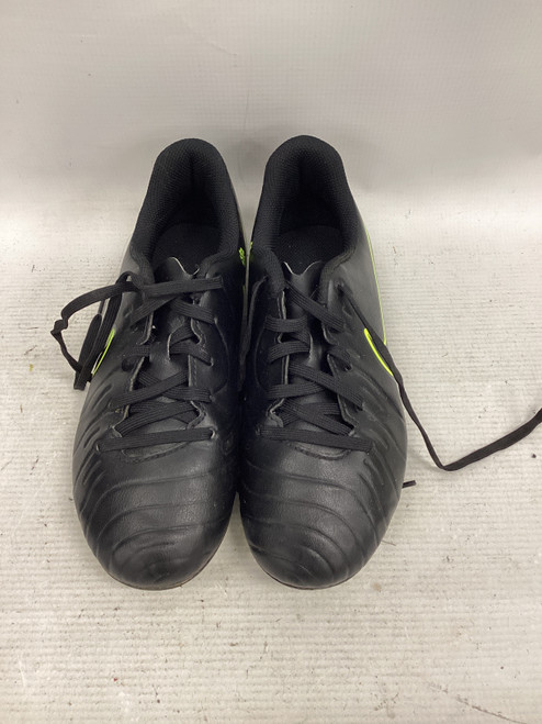 Vist Large View of Product Image Which is Used Nike TIEMPO Soccer Cleats Black Junior 04.5