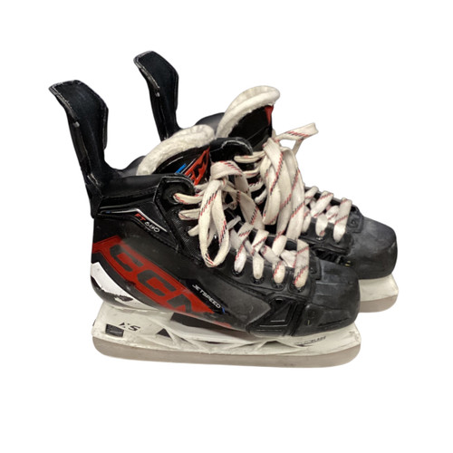 Vist Large View of Product Image Which is Used CCM JETSPEED FT680 Intermediate Hockey Skate Intermediate 5.0