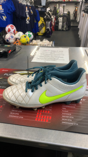 Vist Large View of Product Image Which is Used Nike TIEMPO Soccer Cleats White Youth 08.5