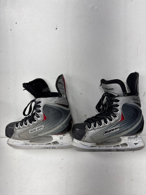 Vist Large View of Product Image Which is Used Bauer VAPOR X30 Intermediate Hockey Skate Intermediate 5.0