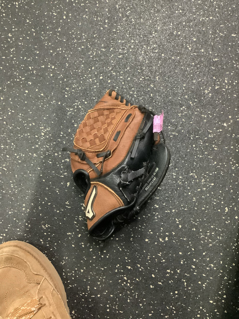 Vist Large View of Product Image Which is Used Mizuno GPP 1000Y2 BB/SB Glove RH Throw Brown 10"