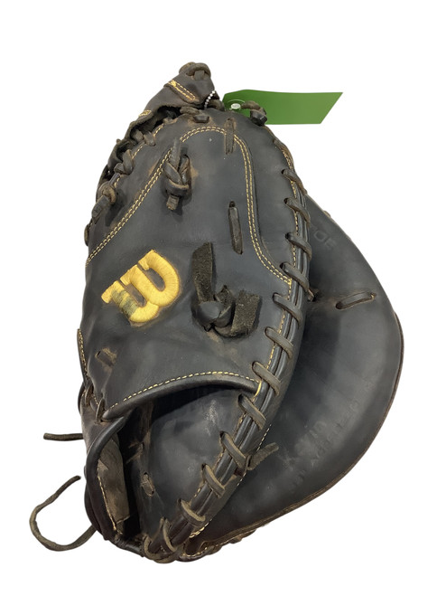Vist Large View of Product Image Which is Used Wilson A950 CATCHERS BB/SB Catchers RH Throw Black 34"