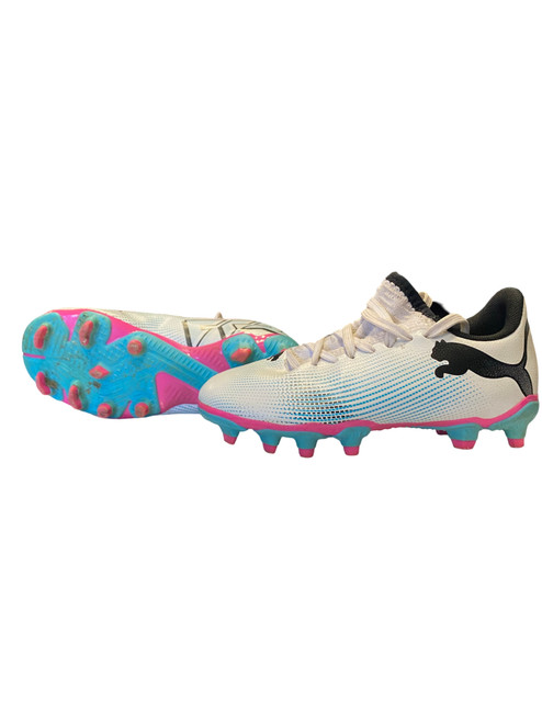 Vist Large View of Product Image Which is Used Puma Soccer Cleats White Youth 11.0