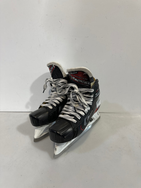 Vist Large View of Product Image Which is Used Bauer GSKT BAUER X2.9 INT 6 Intermediate Goalie Skate Intermediate 6.0