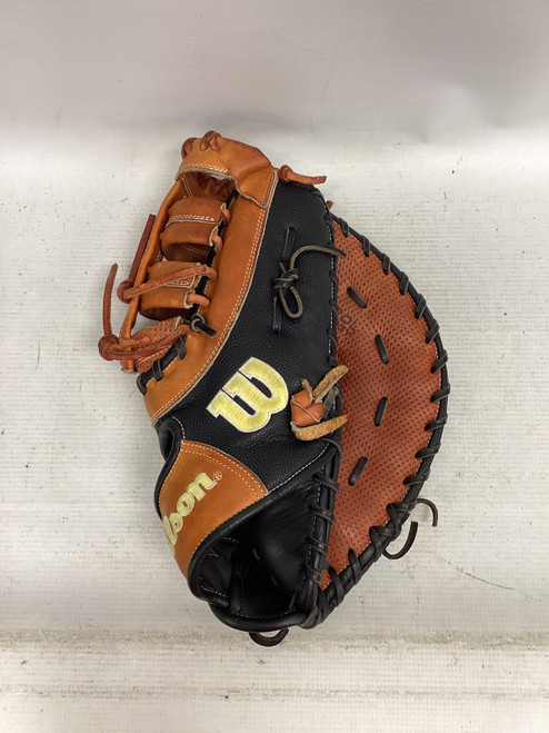 Vist Large View of Product Image Which is Used Wilson A2000 SPIN CONTROL BB/SB First Base RH Throw Tan And Black 12 1/2"