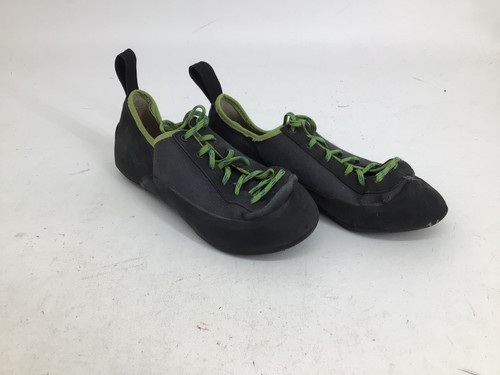Vist Large View of Product Image Which is Used SIMOND DECATHLON MENS 7.5/WM 9 CLIMBING Climbing Shoes Senior 7.5