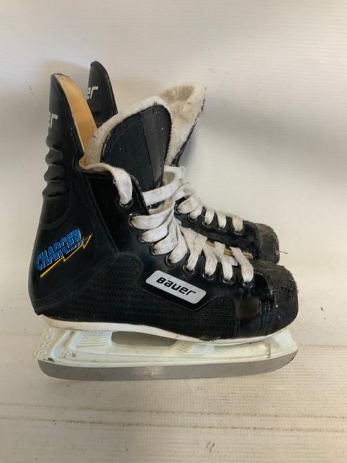 Vist Large View of Product Image Which is Used Bauer CHARGER Junior Hockey Skate Junior 01
