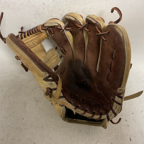Vist Large View of Product Image Which is Used Wilson A2000 1786 Baseball Glove RH Throw Tan 11 1/2"