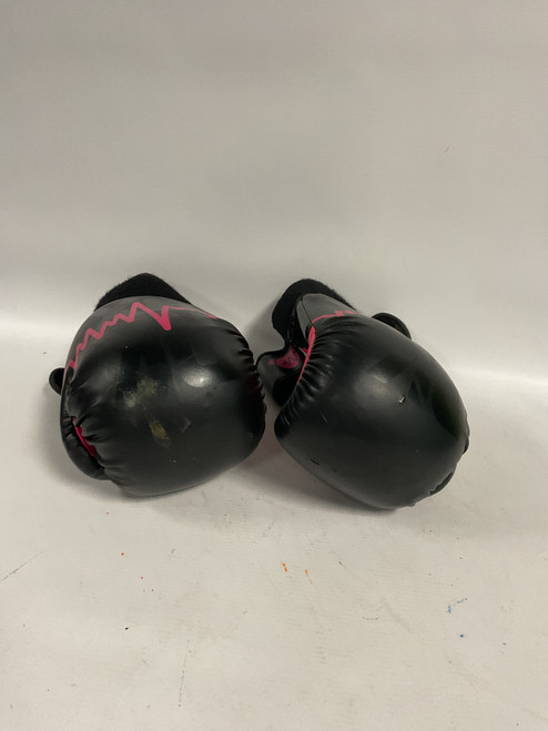 Vist Large View of Product Image Which is Used ROCKBOX Boxing Gloves Black MD