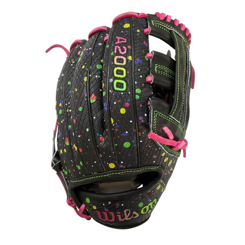 Vist Large View of Product Image Which is Used Wilson A2000 PP05 PRO STOCK BB/SB Glove RH Throw Black 11 1/2"