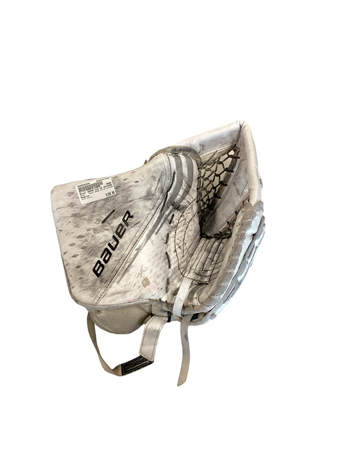 Vist Large View of Product Image Which is Used Bauer VAPOR S19 2X CATCHER Senior Goalie Catcher White