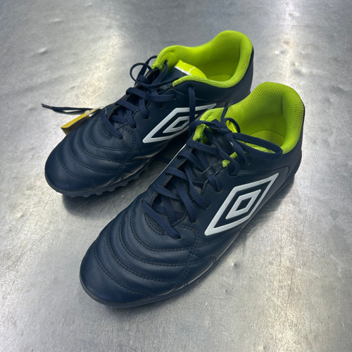 Vist Large View of Product Image Which is Used Umbro Soccer Indoor Shoes Navy Blue Senior 7