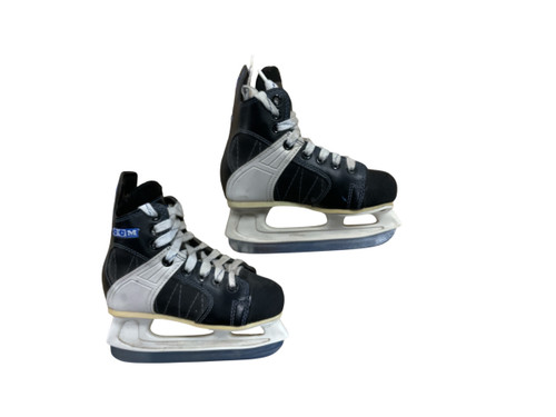 Vist Large View of Product Image Which is Used CCM RAPIDE 32 Youth Goalie Skate Youth 11.5