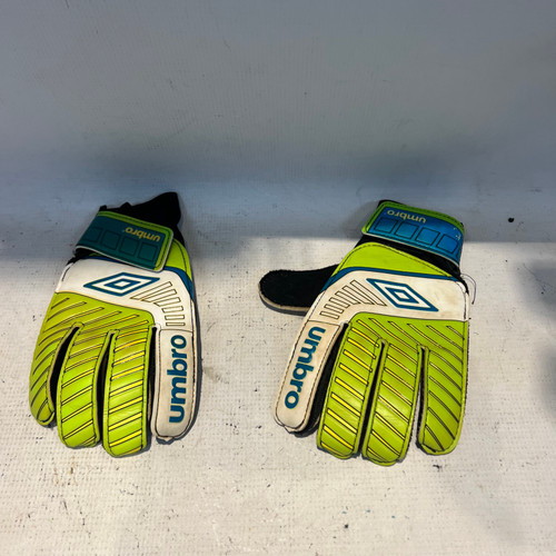 Vist Large View of Product Image Which is Used Umbro GOALIE GLOVE Soccer Training Aids