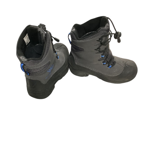 Vist Large View of Product Image Which is Used Snowshoes Boys Black 24"