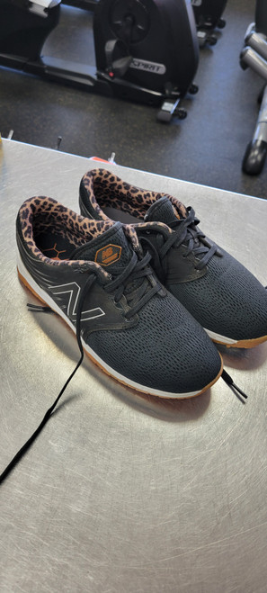 Vist Large View of Product Image Which is Used New Balance Womens Golf Shoes Black Senior 9