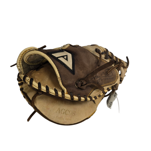 Vist Large View of Product Image Which is Used Akadema AGC98 BB/SB Catchers RH Throw Brown 32"