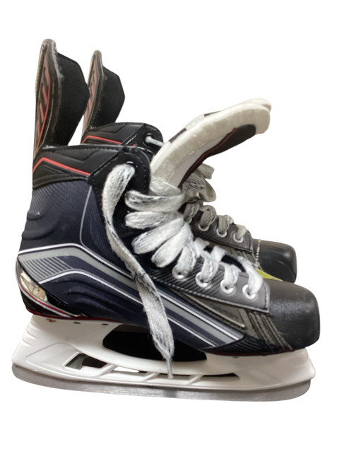Vist Large View of Product Image Which is Used Bauer X600 Intermediate Hockey Skate Intermediate 5.5