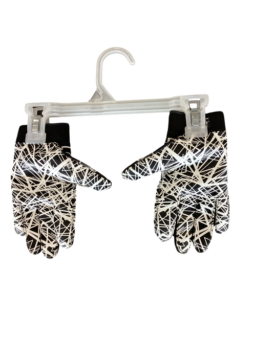 Vist Large View of Product Image Which is Used Cutters BLACK FB Gloves Black LG