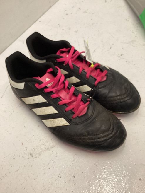 Vist Large View of Product Image Which is Used Adidas Soccer Cleats Pink Youth 06.0