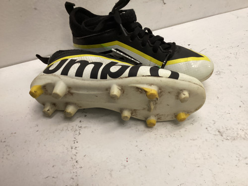 Vist Large View of Product Image Which is Used Umbro Soccer Cleats White Senior 7.5