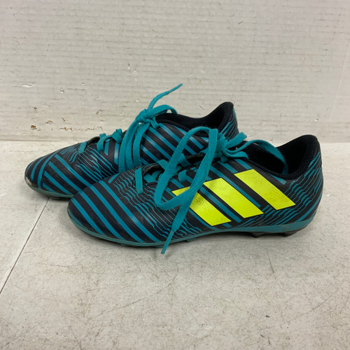 Vist Large View of Product Image Which is Used Adidas Soccer Cleats Royal Blue Junior 01