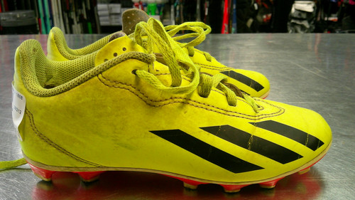 Vist Large View of Product Image Which is Used Adidas Soccer Cleats Yellow Junior 01.5