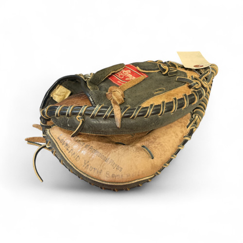 Vist Large View of Product Image Which is Used Rawlings RCM45BT BB/SB Catchers RH Throw Black And Natural 30"