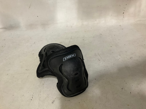 Vist Large View of Product Image Which is Used DBX Inline Elbow Pads Black MD