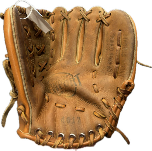 Vist Large View of Product Image Which is Used NEWPORT 4017 BB/SB Glove RH Throw Brown 11"