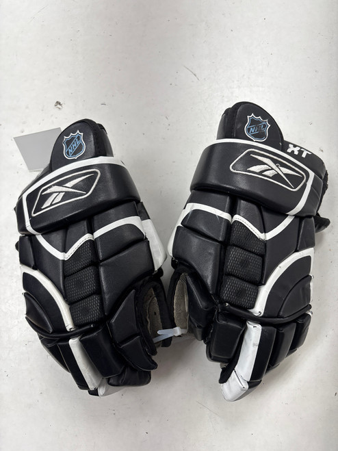 Vist Large View of Product Image Which is Used Reebok XT Senior Gloves Black 14"