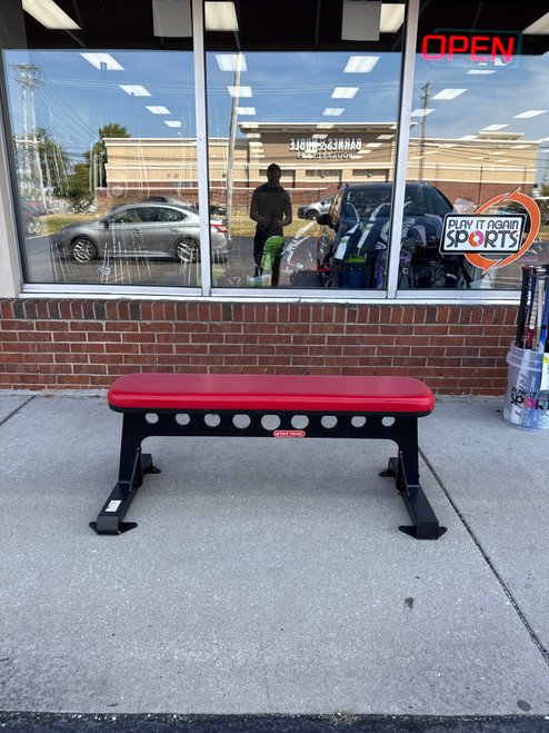 Used Star Trac COMMERCIAL FLAT BENCH Flat Bench 10558-S000242052 Vist Large View of Product Image Which is Used Star Trac COMMERCIAL FLAT BENCH Flat Bench