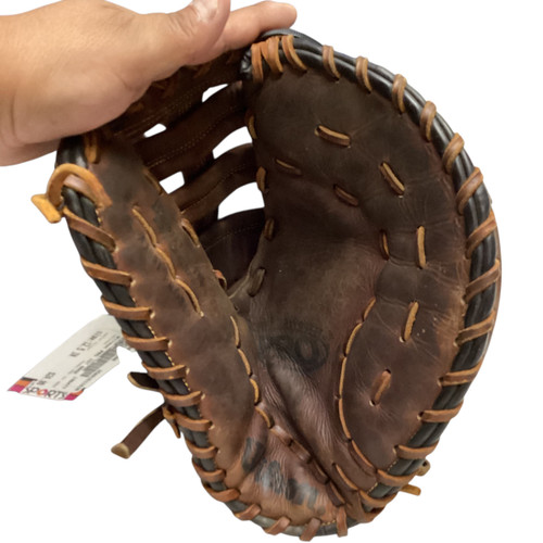 Vist Large View of Product Image Which is Used Wilson PRO 1ST BASE BB/SB First Base RH Throw Brown 12 1/2"
