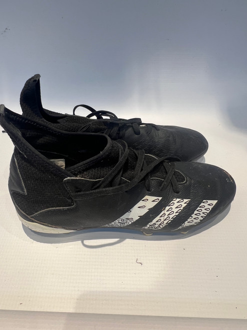Used Adidas Soccer Cleats Black Youth 06.0 11878-S000023420 Vist Large View of Product Image Which is Used Adidas Soccer Cleats Black Youth 06.0