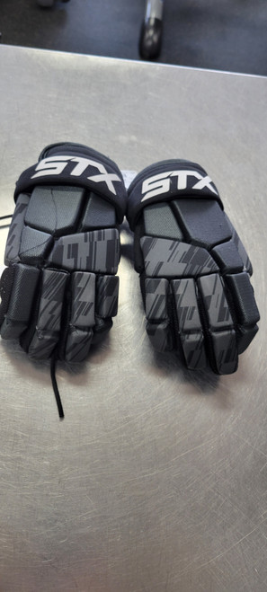 Vist Large View of Product Image Which is Used Maverik CHARGER SM Lacrosse Gloves Junior Black SM