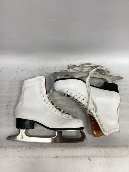 Vist Large View of Product Image Which is Used CCM WOMENS FIGURE SKATE WomensFigure Skate White Senior 6