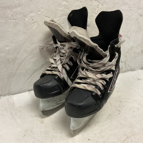 Vist Large View of Product Image Which is Used CCM JETSPEED FT440 Junior Hockey Skate Junior 03